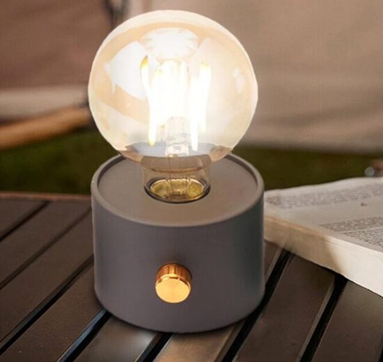 Įkraunama retro stiliaus lempa prie lovos, LED šviestuvai stalinė lempa turistinė lempa - žibintas